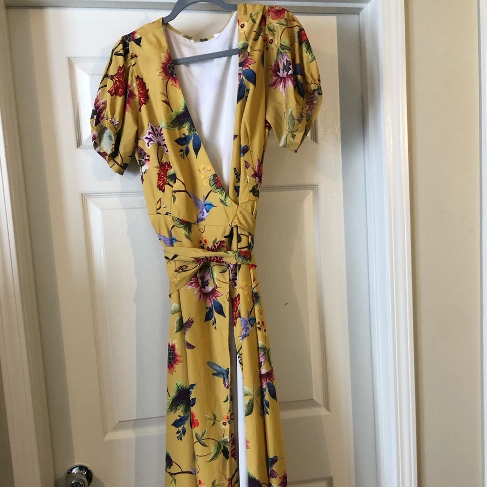 Wrap dress for spring - gold pattern